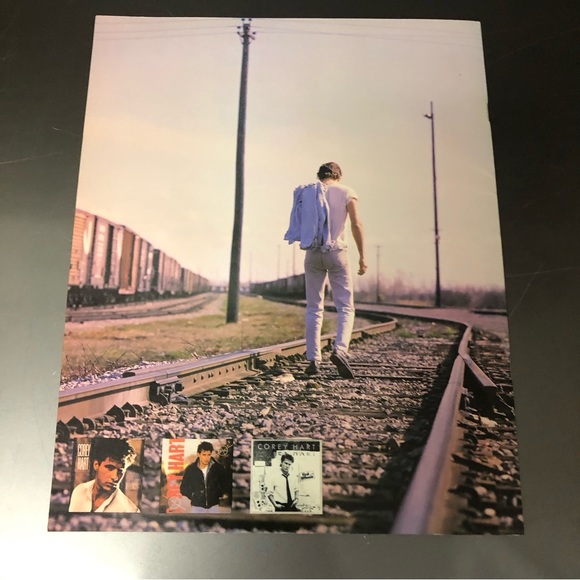 Corey Hart - Concert 🎵 Program - 1985 Who wears their sunglasses at night 😎 - Picture 7 of 7